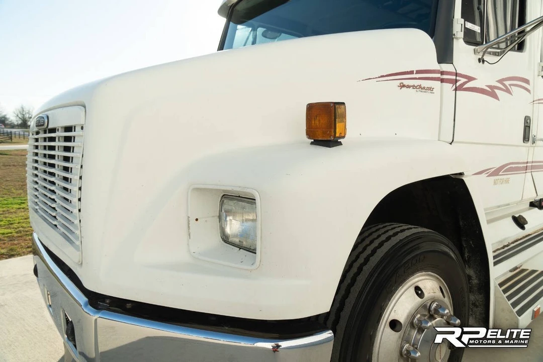 2001 Freightliner - Image 21 of 21