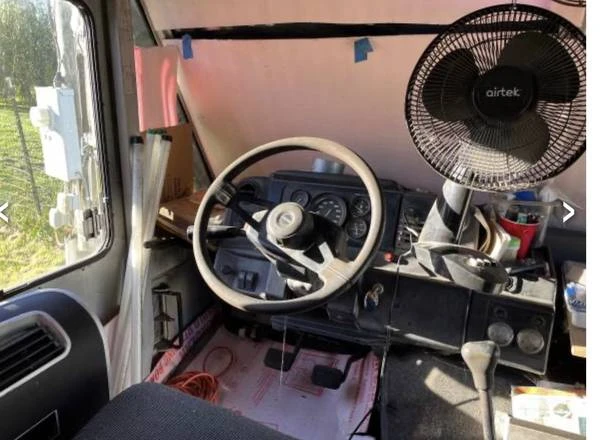 2001 Freightliner - Image 3 of 5