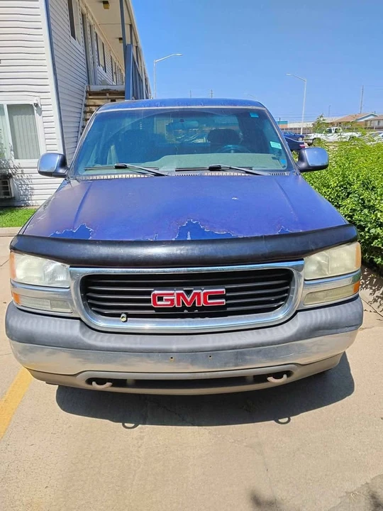 2001 GMC C/K - Image 2 of 5
