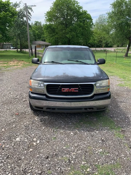 2001 GMC Sierra 2nd Gen - Image 2 of 5