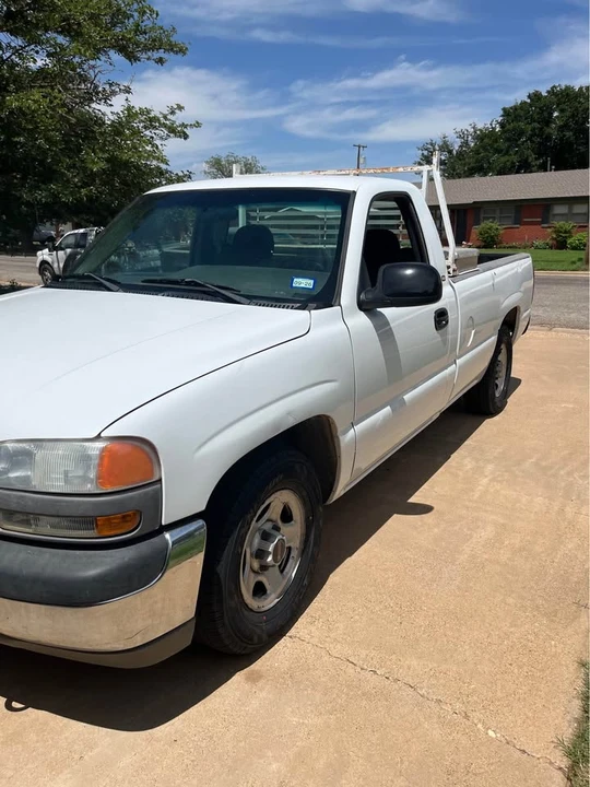 2001 GMC Sierra 2nd Gen - Image 2 of 7
