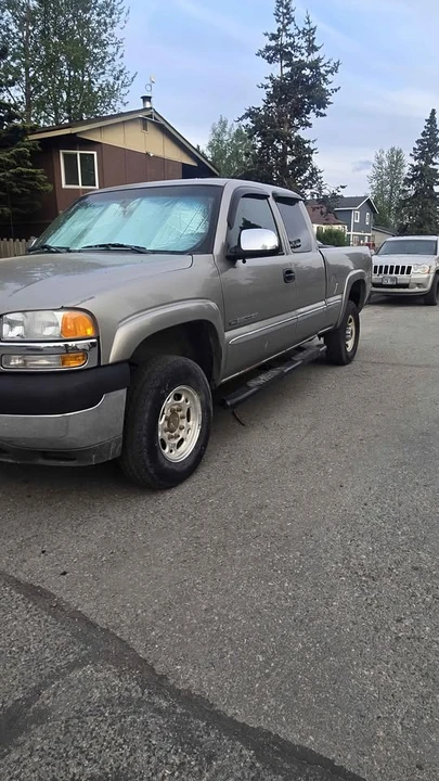 2001 GMC Sierra Heavy Duty 2nd Gen - Image 2 of 6