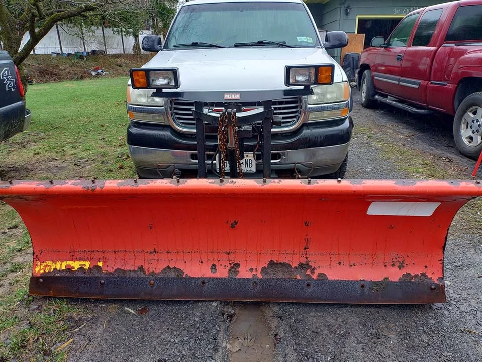 2001 GMC C/K - Image 3 of 13