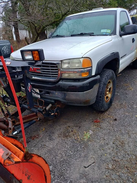 2001 GMC C/K - Image 2 of 13