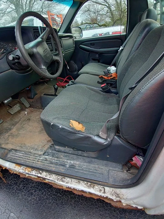 2001 GMC C/K - Image 7 of 13