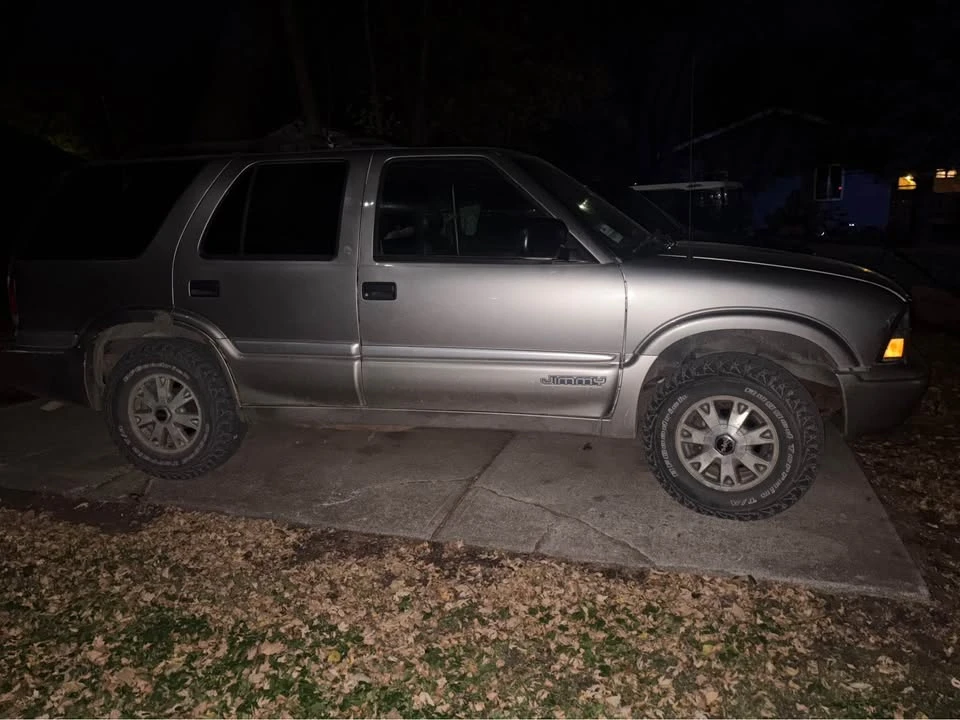 2001 GMC S-15 Jimmy 2nd Gen - Image 5 of 8