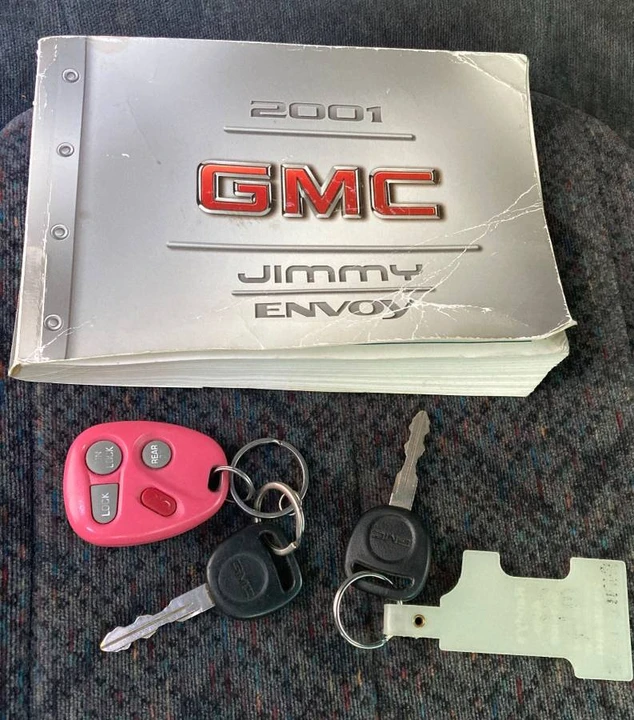 2001 GMC S-15 Jimmy 2nd Gen - Image 24 of 24