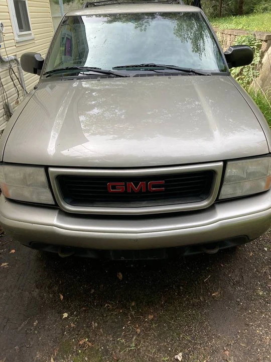 2001 GMC S-15 Jimmy 2nd Gen - Image 2 of 24