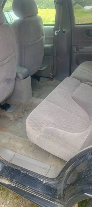 2001 GMC S-15 Jimmy 2nd Gen - Image 5 of 5