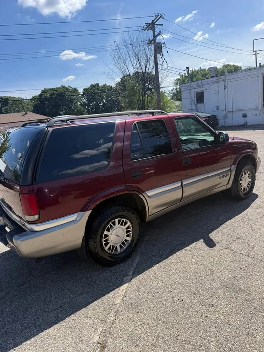 2001 GMC S-15 Jimmy 2nd Gen - Image 2 of 5