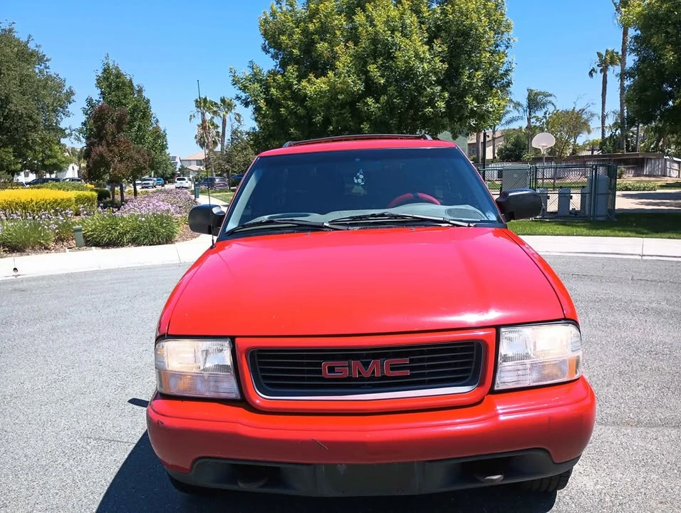 2001 GMC S-15 Jimmy 2nd Gen - Image 2 of 7