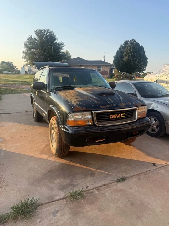 2001 GMC S-15 Jimmy 2nd Gen - Image 3 of 8