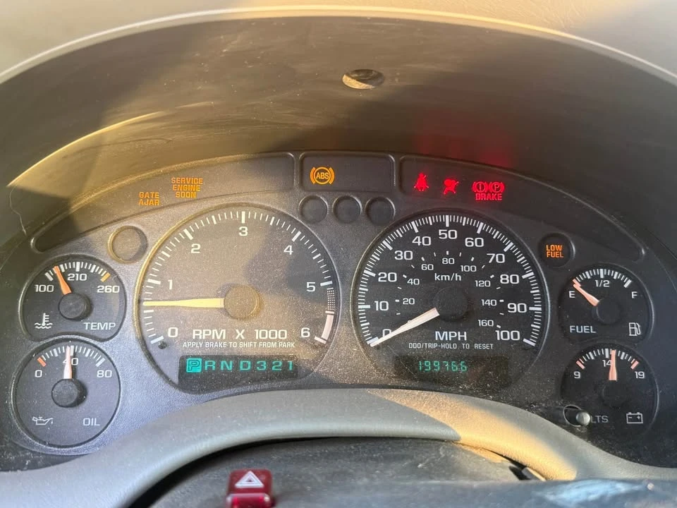 2001 GMC S-15 Jimmy 2nd Gen - Image 2 of 8
