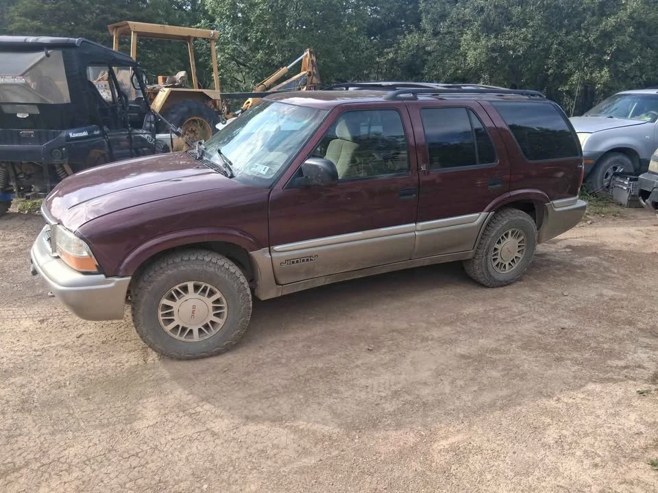 2001 GMC S-15 Jimmy 2nd Gen - Image 5 of 5