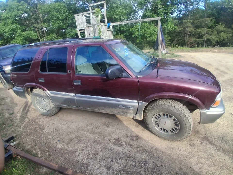 2001 GMC S-15 Jimmy 2nd Gen - Image 3 of 5