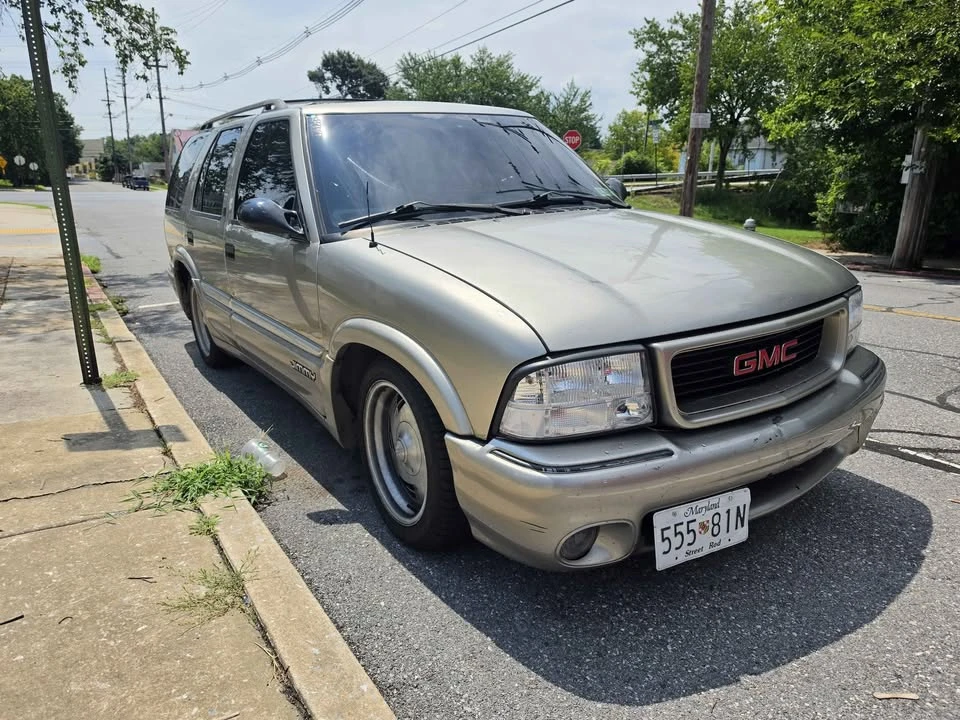 2001 GMC S-15 Jimmy 2nd Gen - Image 2 of 8