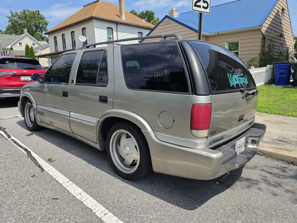 2001 GMC S-15 Jimmy 2nd Gen - Image 4 of 8