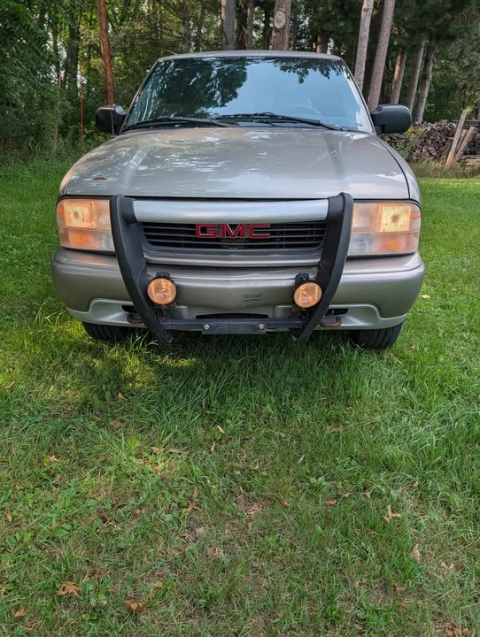 2001 GMC S-15 Jimmy 2nd Gen - Image 3 of 10