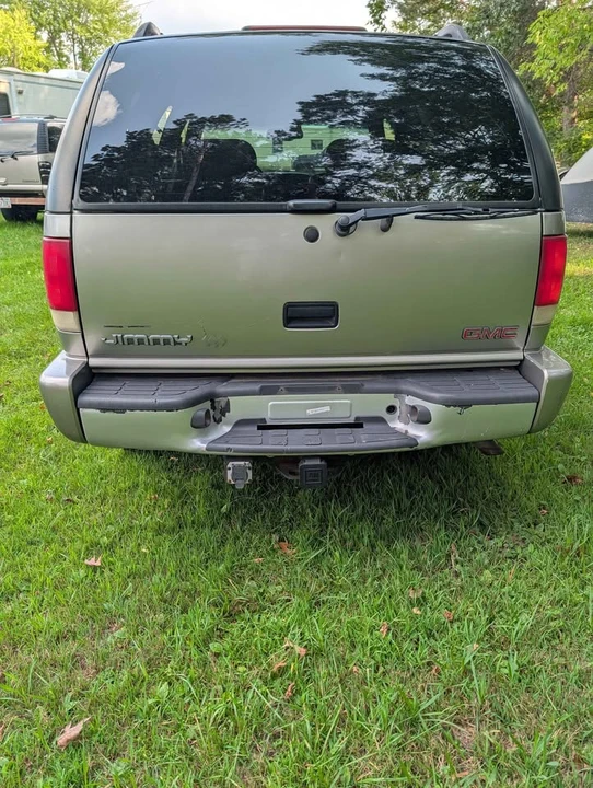 2001 GMC S-15 Jimmy 2nd Gen - Image 4 of 10