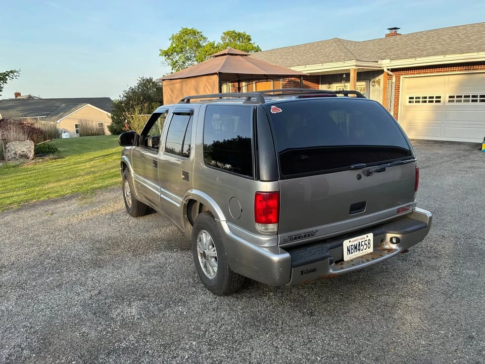 2001 GMC S-15 Jimmy 2nd Gen - Image 5 of 15