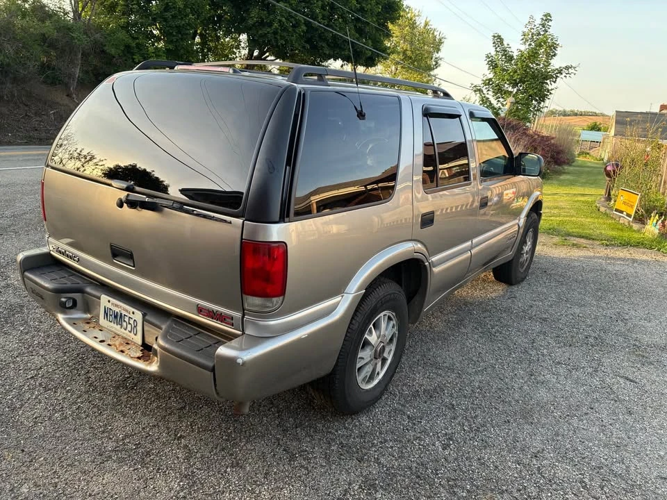 2001 GMC S-15 Jimmy 2nd Gen - Image 4 of 15