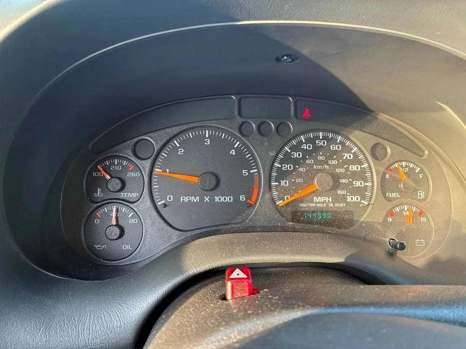 2001 GMC S-15 Jimmy 2nd Gen - Image 11 of 15