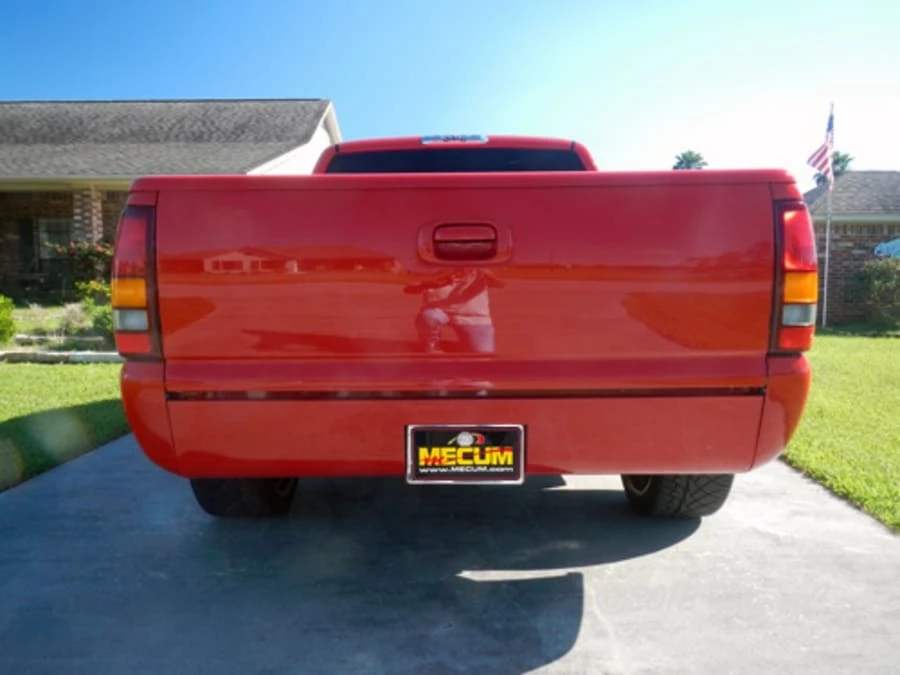 2001 GMC Sierra 2nd Gen - Image 2 of 8