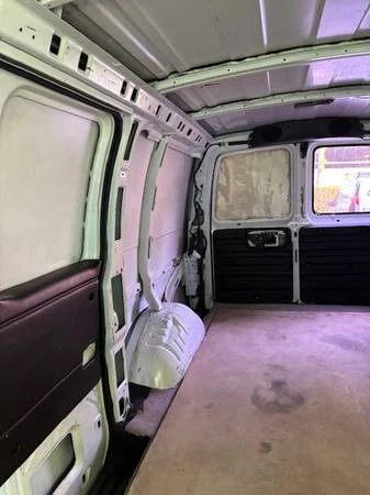 2001 GMC Savana - Image 7 of 7