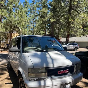 2001 GMC Safari Cargo Minivan