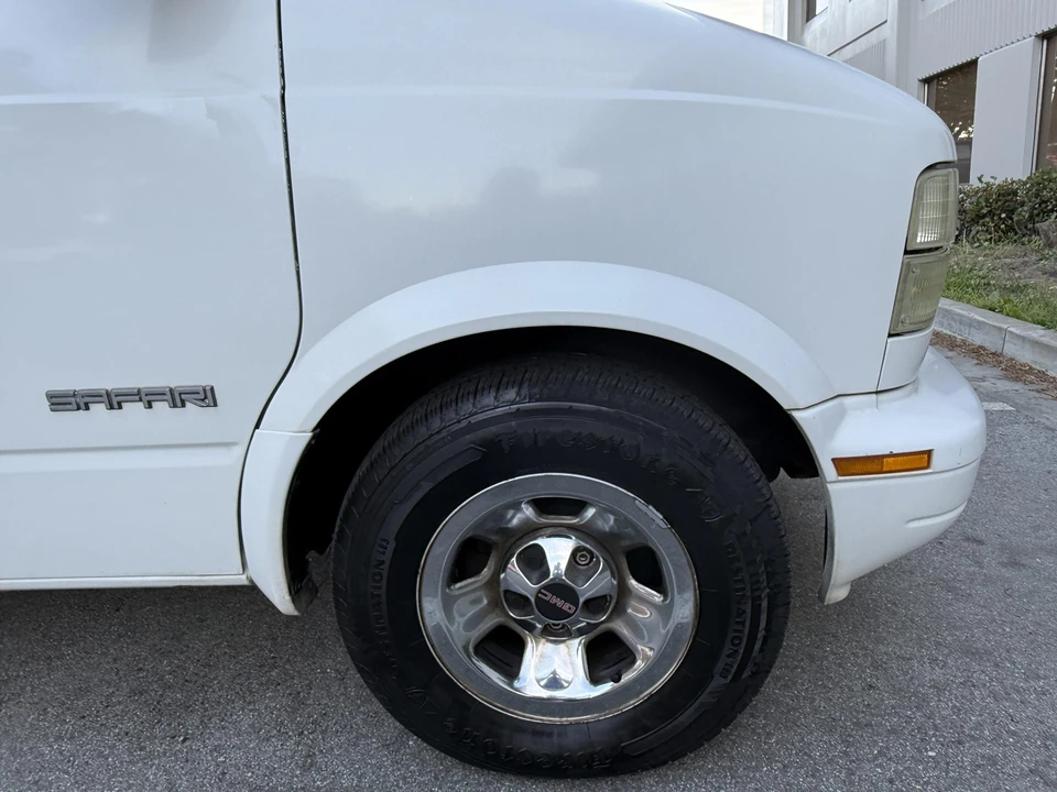 2001 GMC G-series Van - Image 15 of 31