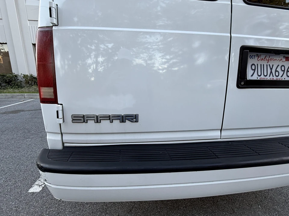 2001 GMC G-series Van - Image 26 of 31
