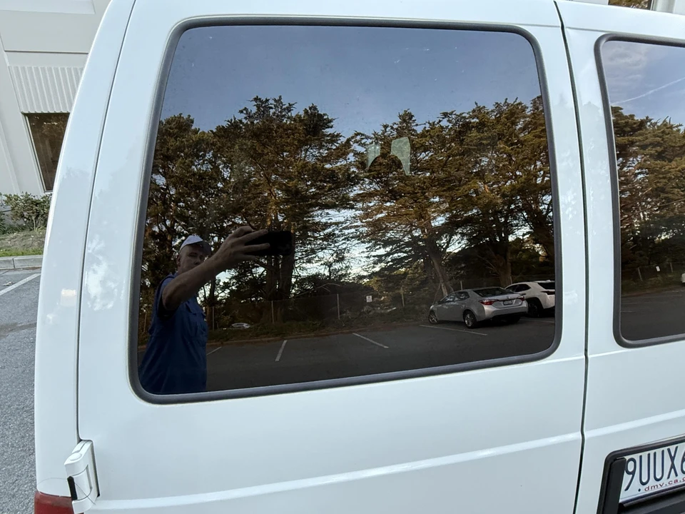 2001 GMC G-series Van - Image 27 of 31