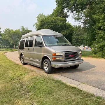 2001 GMC Savana Conversion RWD