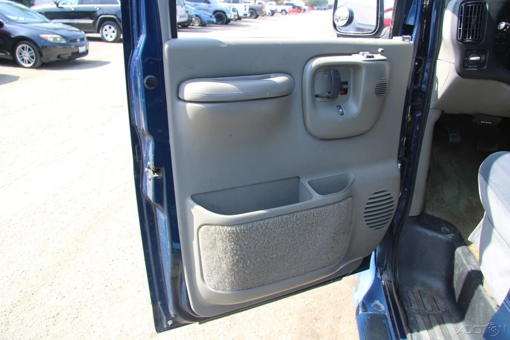 2001 GMC Sierra 2nd Gen - Image 13 of 21