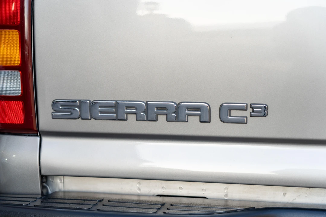 2001 GMC Sierra 2nd Gen - Image 31 of 31