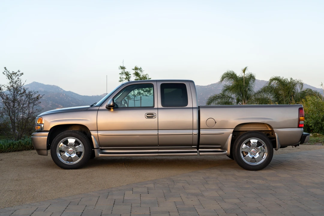 2001 GMC Sierra 2nd Gen - Image 8 of 31