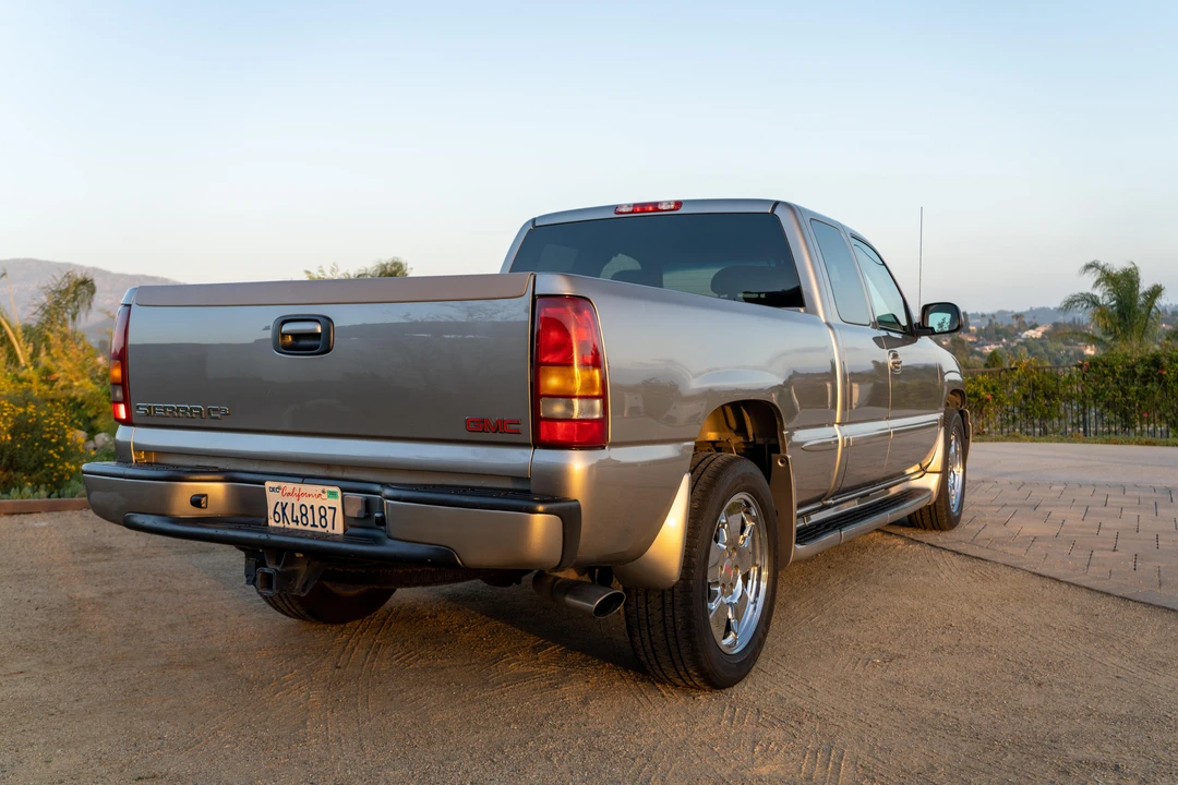 2001 GMC Sierra 2nd Gen - Image 10 of 31