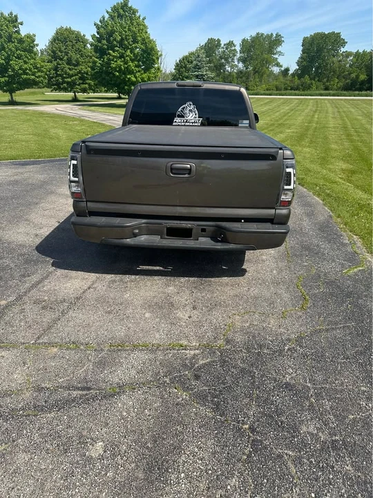 2001 GMC Sierra 2nd Gen - Image 3 of 12