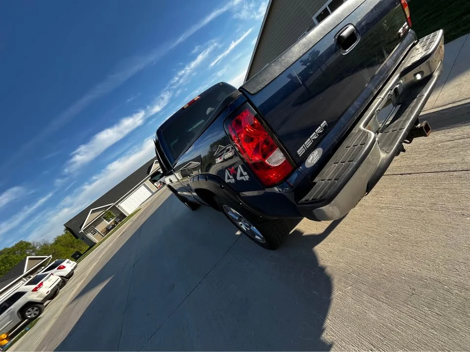 2001 GMC Sierra 2nd Gen - Image 3 of 7