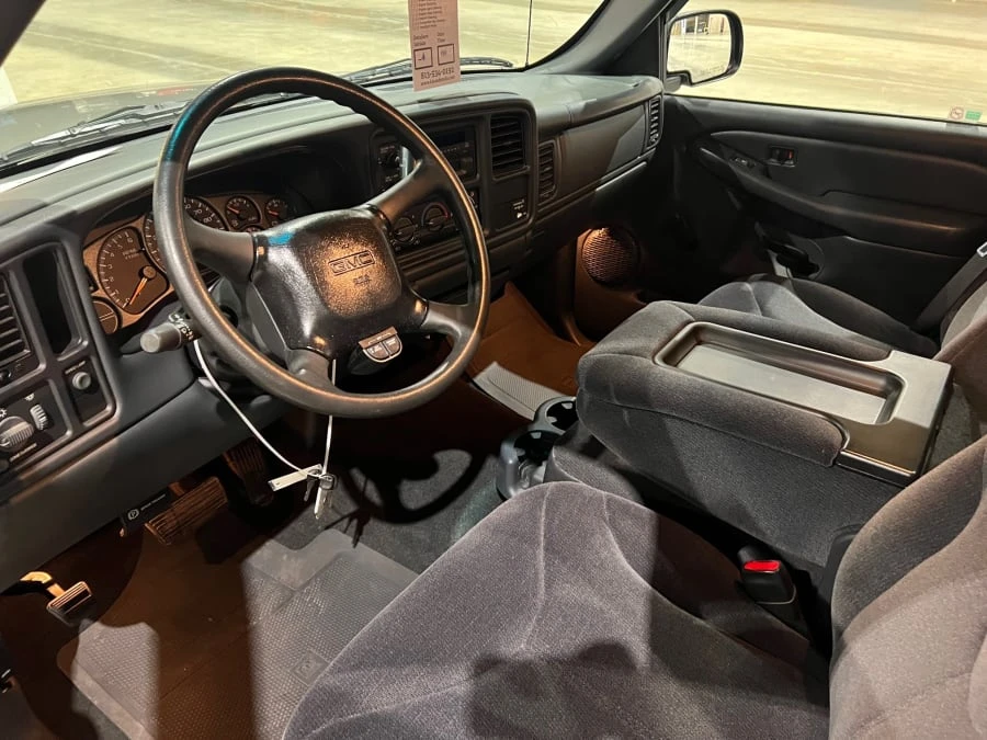 2001 GMC Sierra 2nd Gen - Image 3 of 7