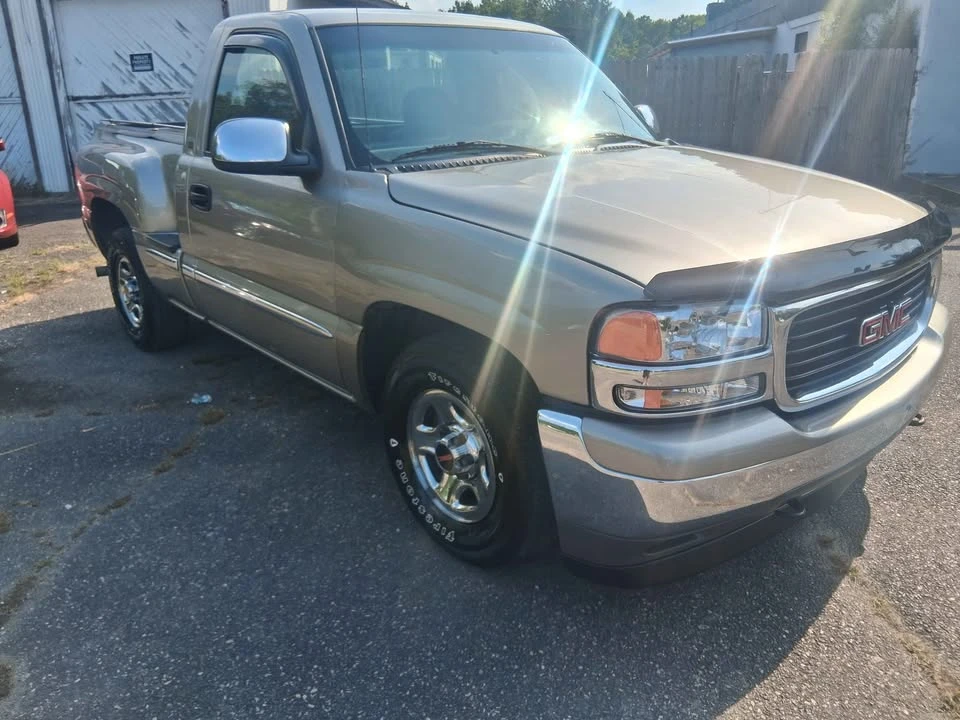 2001 GMC Sierra 2nd Gen - Image 2 of 13