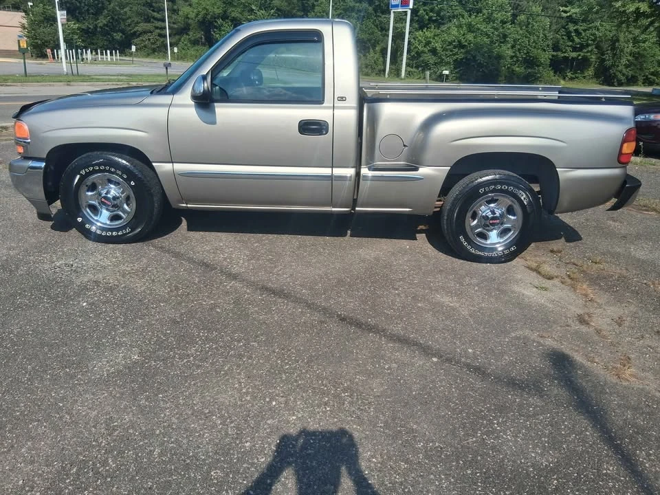 2001 GMC Sierra 2nd Gen - Image 3 of 13