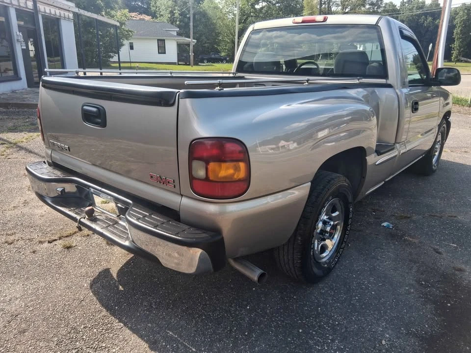 2001 GMC Sierra 2nd Gen - Image 6 of 13