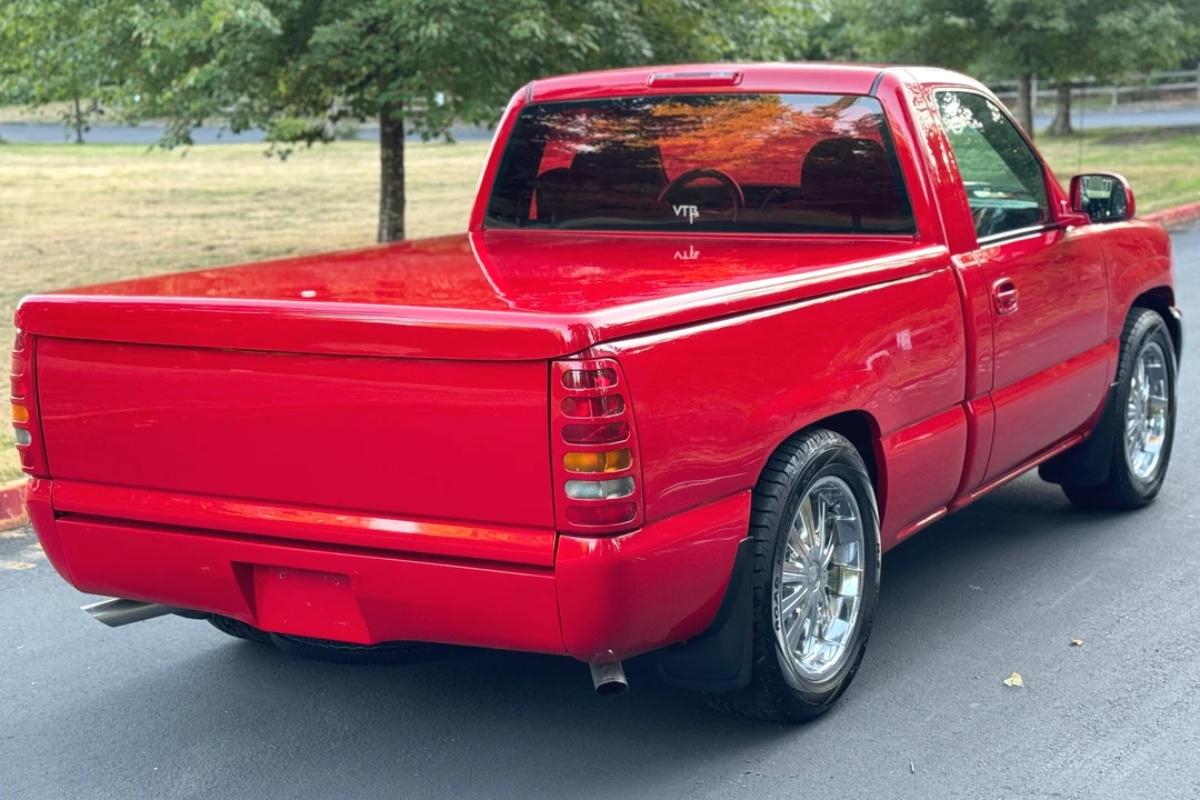 2001 GMC Sierra 2nd Gen - Image 4 of 29
