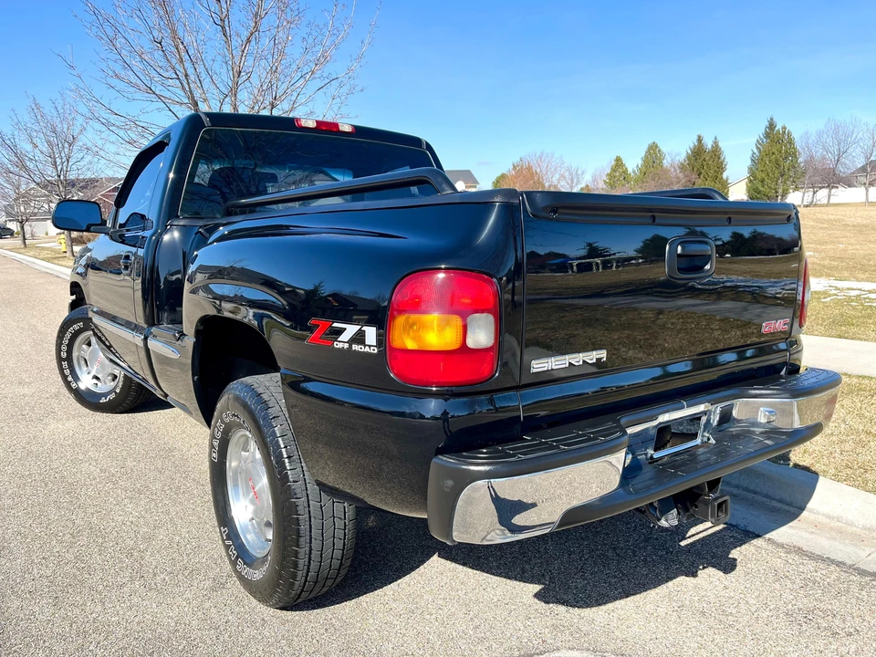 2001 GMC Sierra 1st Gen - Image 10 of 31