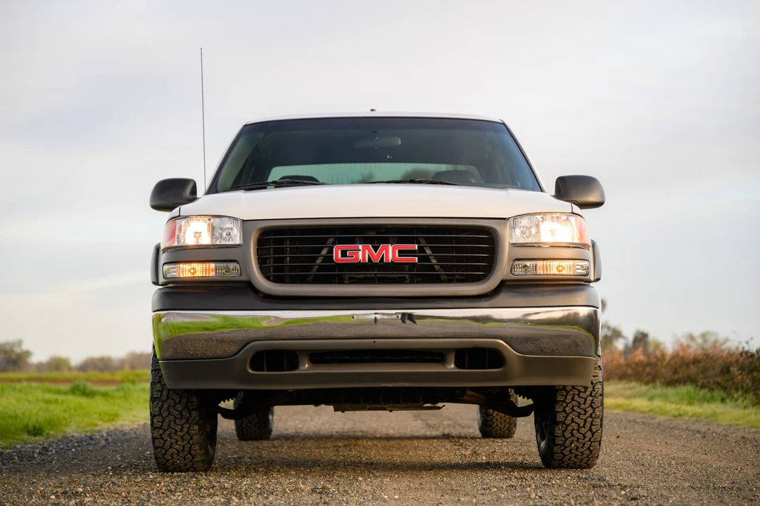 2001 GMC Sierra 1st Gen - Image 3 of 31