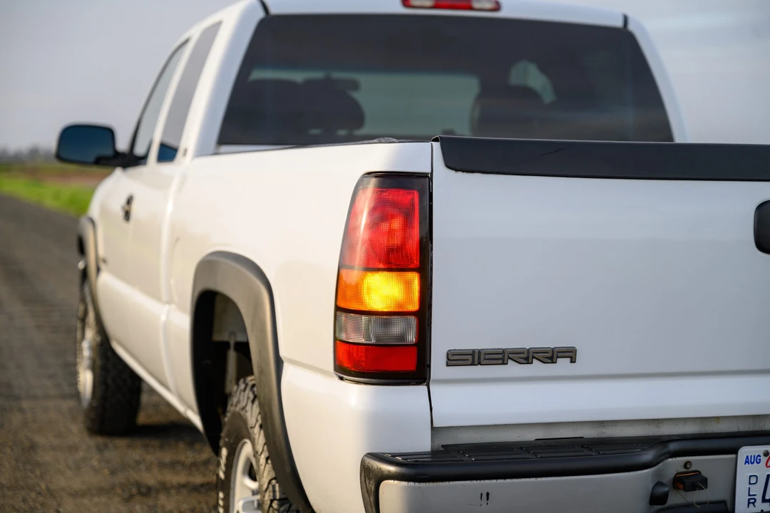 2001 GMC Sierra 1st Gen - Image 30 of 31