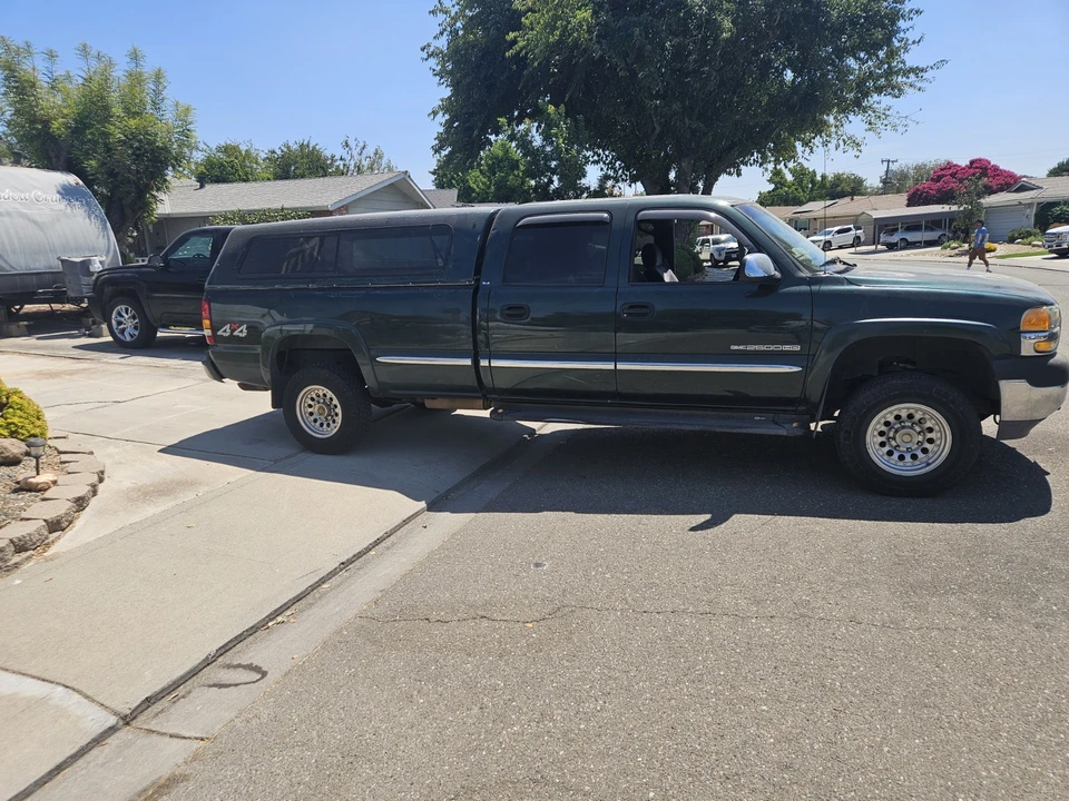 2001 GMC Sierra Heavy Duty 2nd Gen - Image 3 of 9