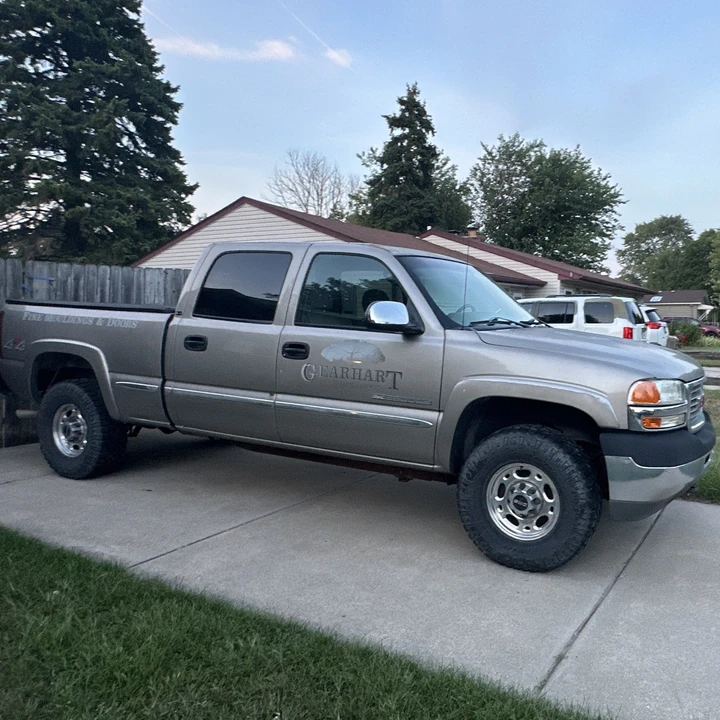 2001 GMC Sierra Heavy Duty 2nd Gen - Image 2 of 6