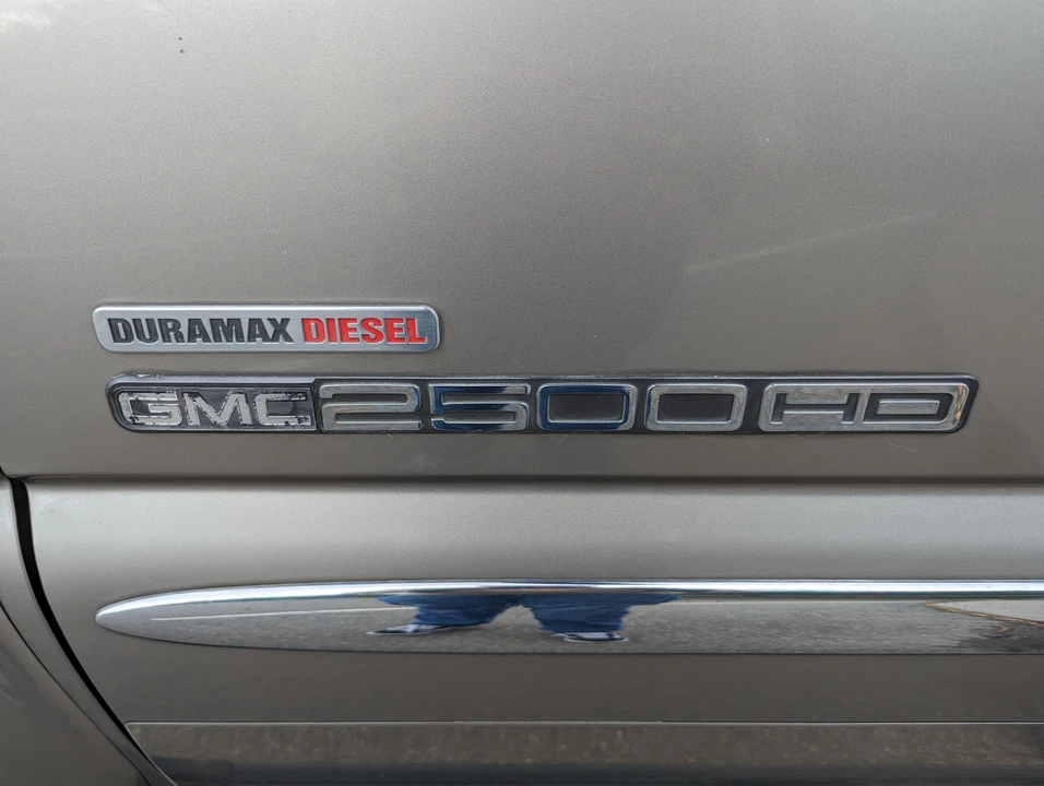 2001 GMC Sierra Heavy Duty 2nd Gen - Image 28 of 31